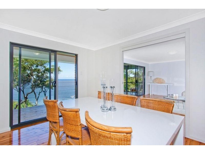 37 Endeavour Drive, Avoca Beach NSW 2251