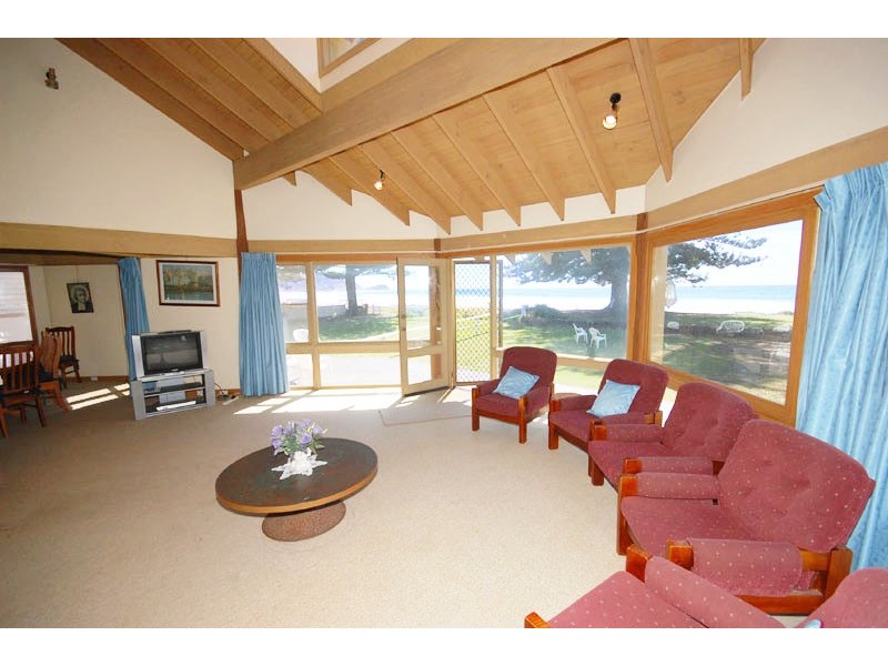 135 Avoca Drive, Avoca Beach NSW 2251