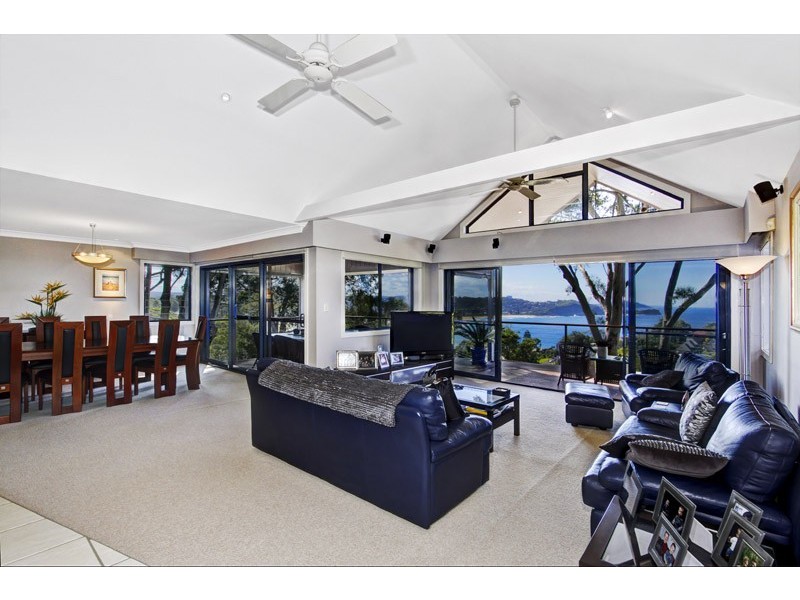 19 Fairscene Crescent, Avoca Beach NSW 2251