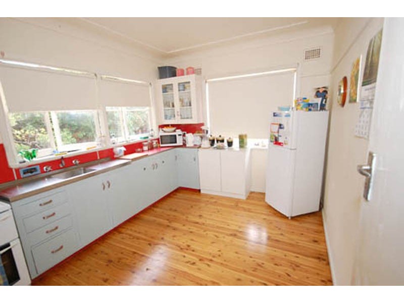 350 The Round Drive, Avoca Beach NSW 2251
