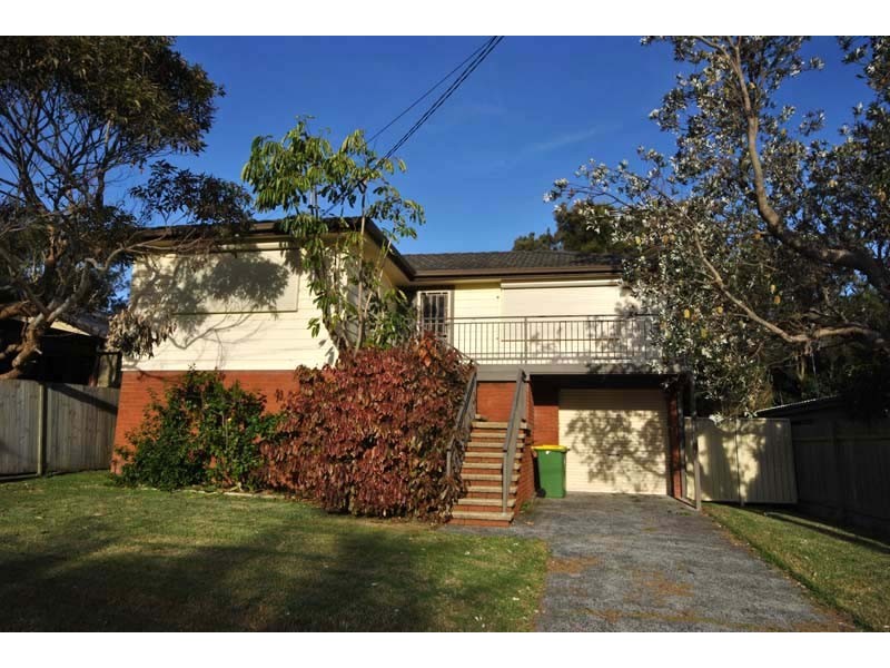 19 Del Rio Drive, Copacabana NSW 2251