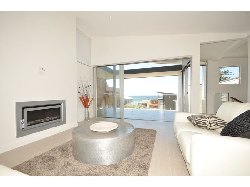 2/106 Avoca Drive, Avoca Beach NSW 2251