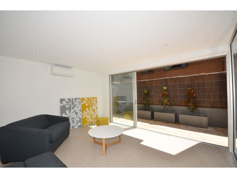 2/106 Avoca Drive, Avoca Beach NSW 2251
