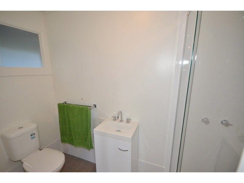 9 Francis Road, North Avoca NSW 2260