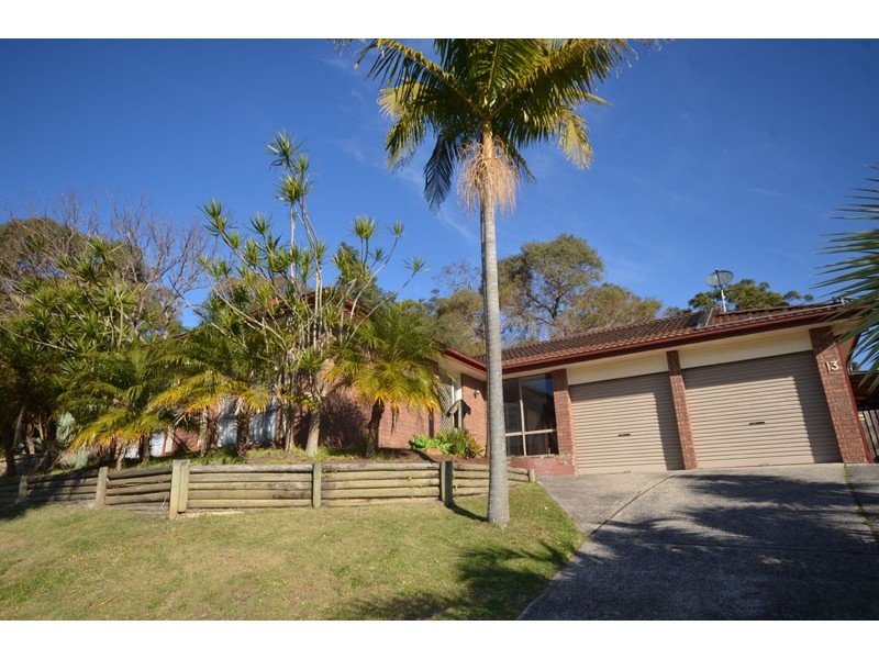 13 Cameron Cres, Kincumber NSW 2251
