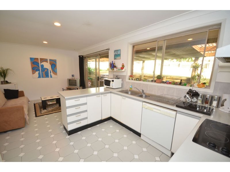 13 Cameron Cres, Kincumber NSW 2251