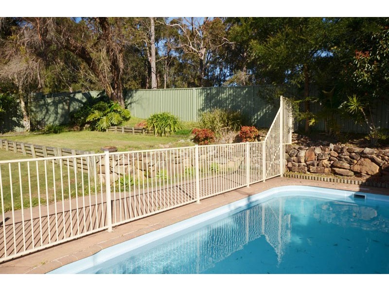 13 Cameron Cres, Kincumber NSW 2251
