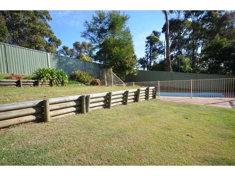 13 Cameron Cres, Kincumber NSW 2251
