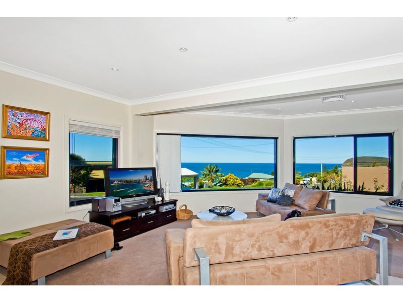 10 Helen Drive, Copacabana NSW 2251