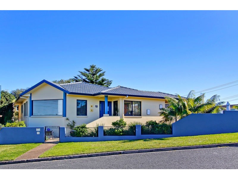 10 Helen Drive, Copacabana NSW 2251