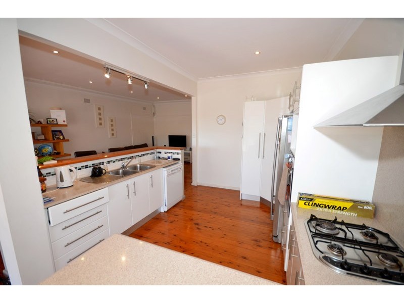 73 Hillside Road, Avoca Beach NSW 2251