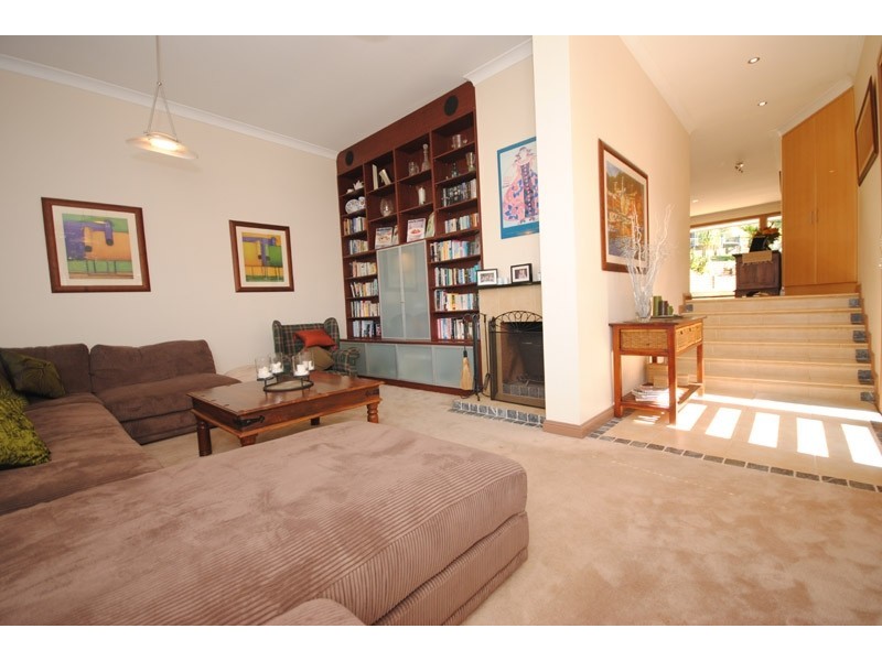 240 The Round Drive, Avoca Beach NSW 2251