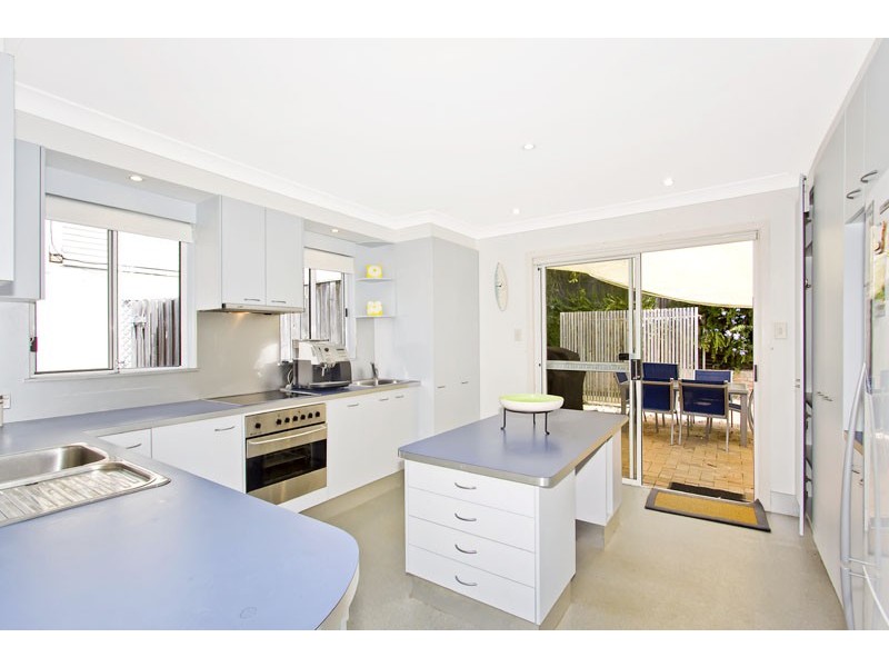 72a Avoca Dr, Avoca Beach NSW 2251