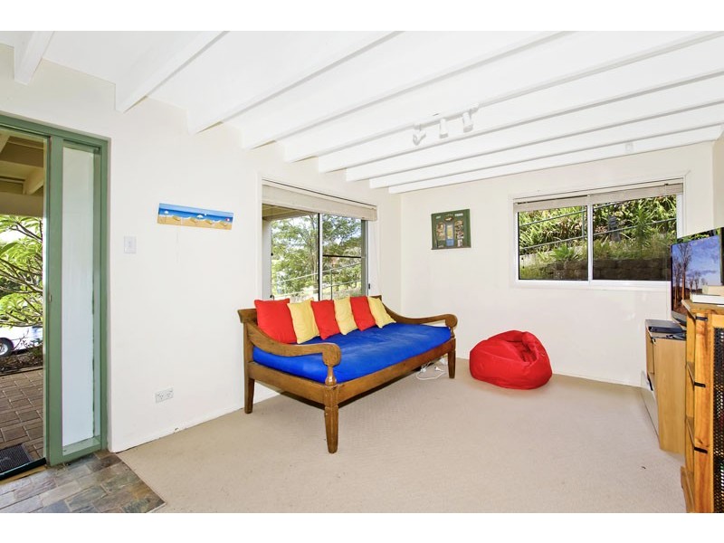 72a Avoca Dr, Avoca Beach NSW 2251
