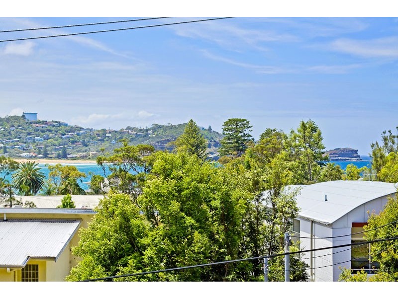 72a Avoca Dr, Avoca Beach NSW 2251