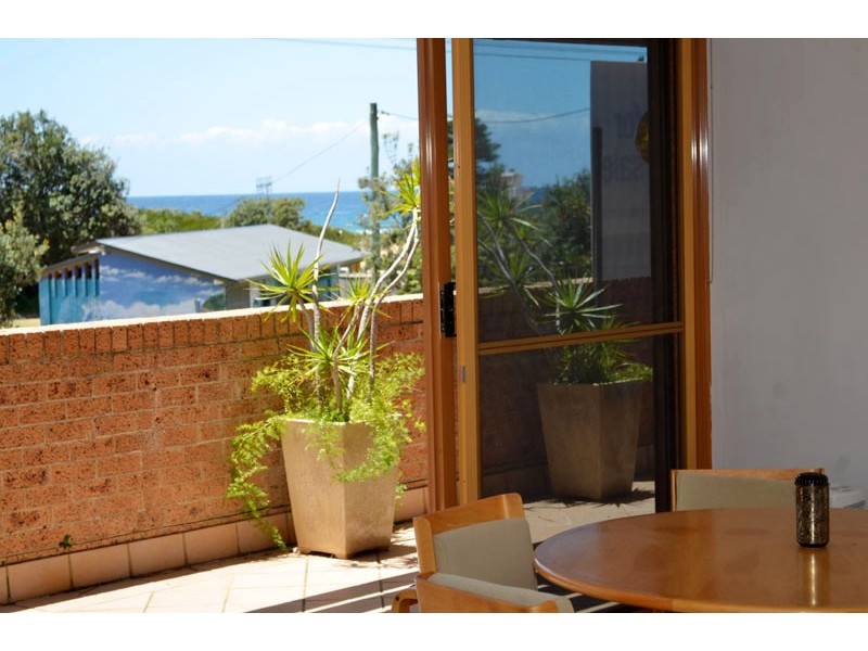 3/170 Avoca Dr, Avoca Beach NSW 2251