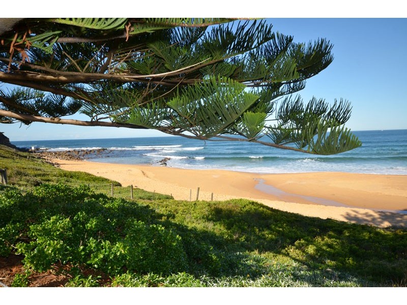 1/4 Del Mar Drive, Copacabana NSW 2251