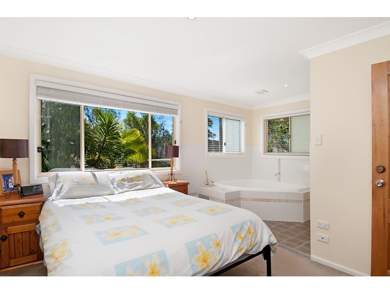 39 Hillside Road, Avoca Beach NSW 2251