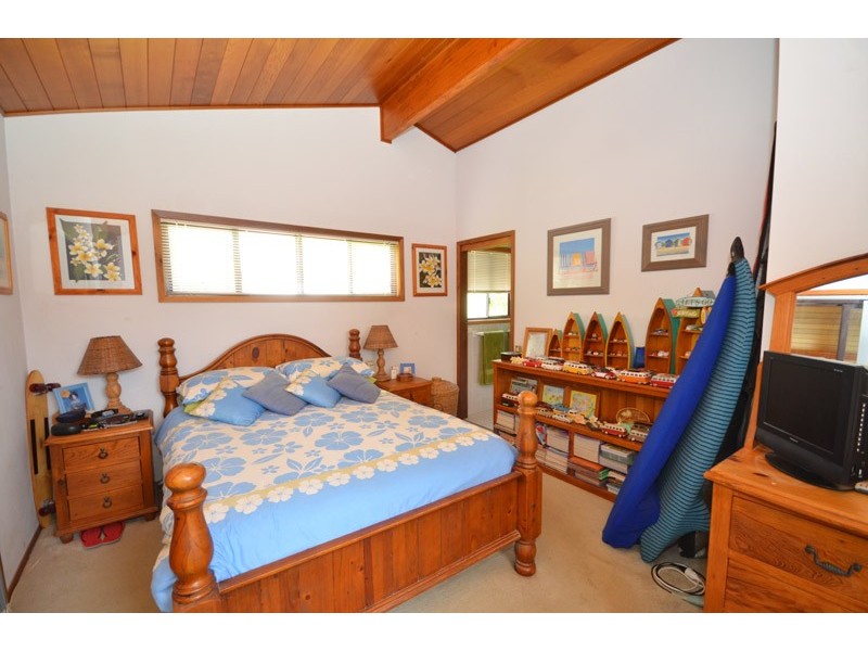 8 Laguna Avenue, Copacabana NSW 2251