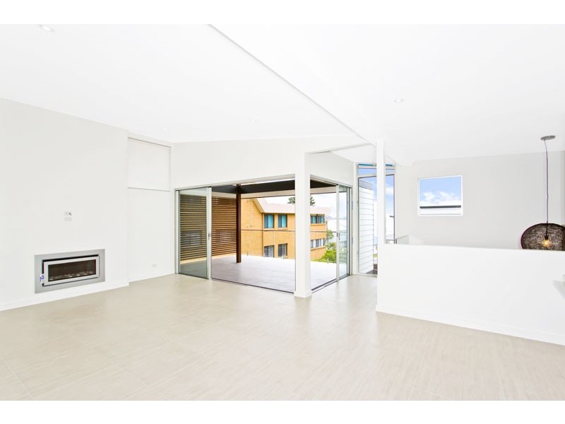 106 Avoca Drive, Avoca Beach NSW 2251