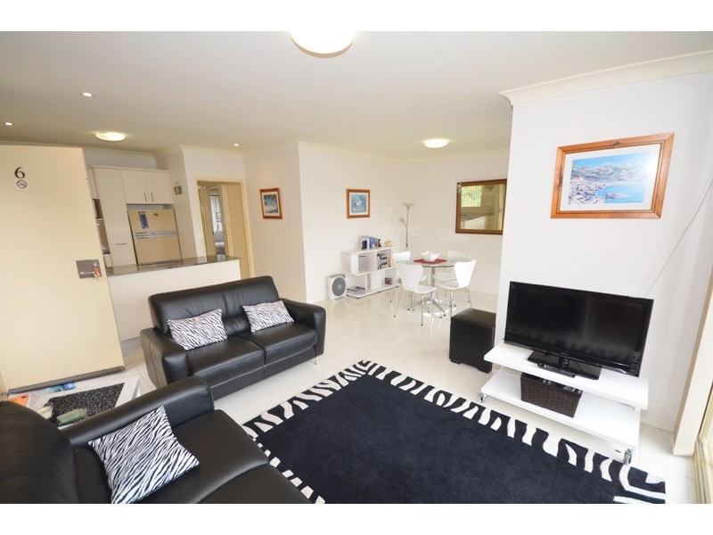 6/8 Avoca Drive, Avoca Beach NSW 2251