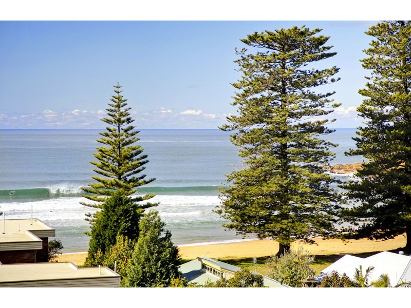 152 Avoca Dr, Avoca Beach NSW 2251