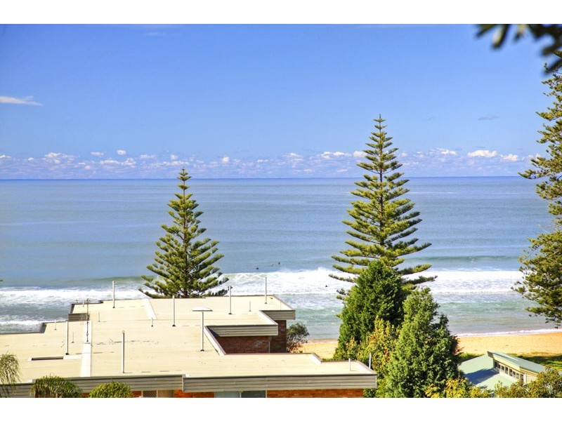 152 Avoca Dr, Avoca Beach NSW 2251