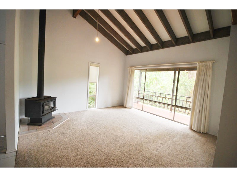 11 Laguna Avenue, Copacabana NSW 2251