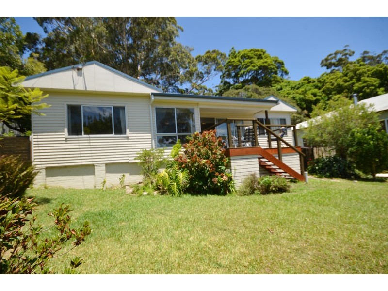 74 Avoca Dr, Avoca Beach NSW 2251