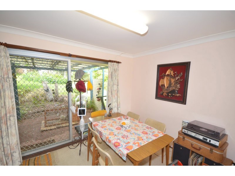 172 The Round Dr, Avoca Beach NSW 2251