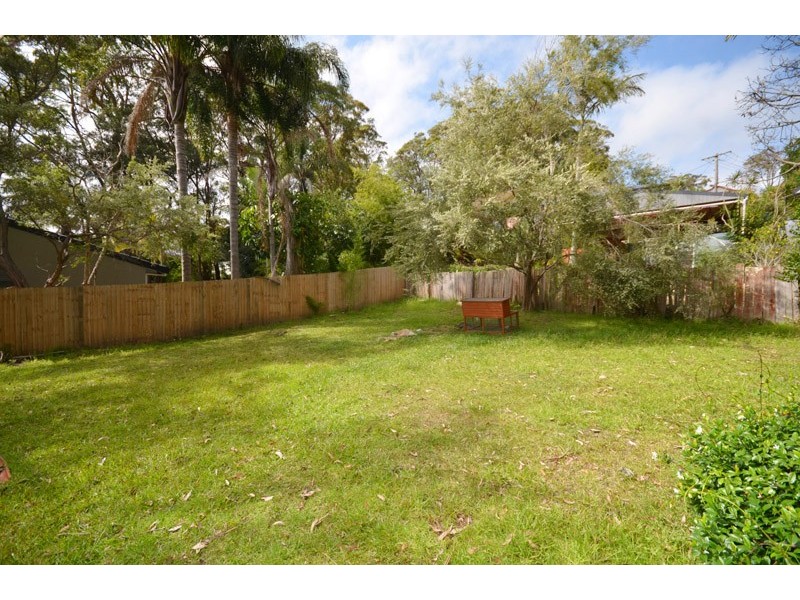 172 The Round Dr, Avoca Beach NSW 2251
