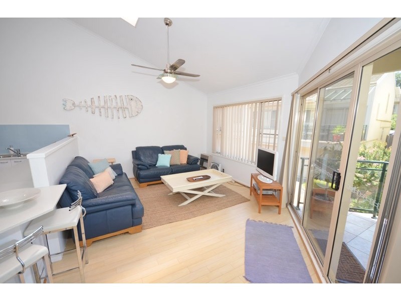 21/4 Karla Avenue, Terrigal NSW 2260