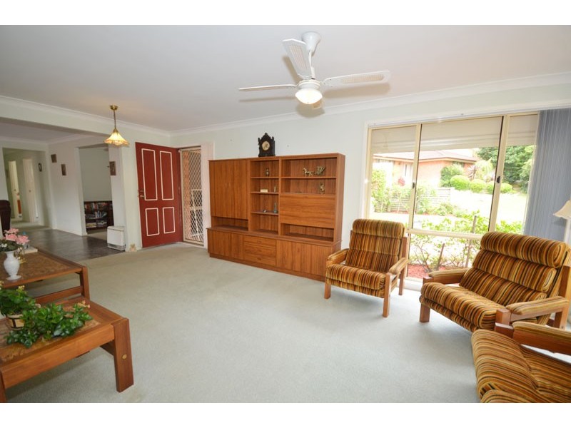 15 Merideth Pl, Green Point NSW 2251