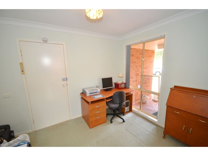 15 Merideth Pl, Green Point NSW 2251