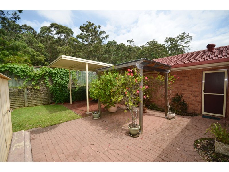 15 Merideth Pl, Green Point NSW 2251