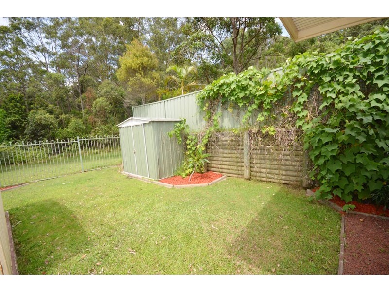 15 Merideth Pl, Green Point NSW 2251