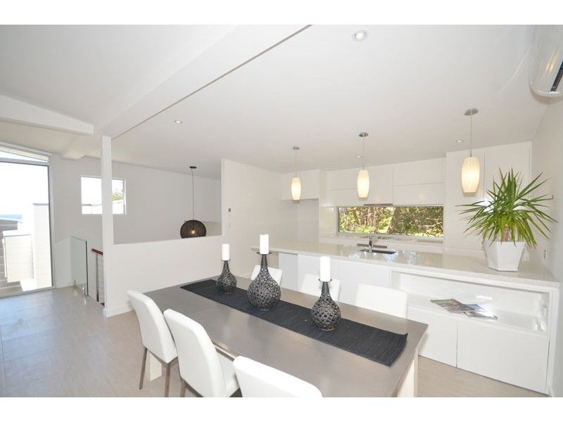 2/106 Avoca Drive, Avoca Beach NSW 2251