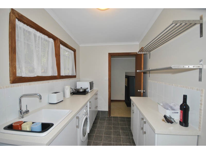 1/3 Lakeside Drive, Macmasters Beach NSW 2251