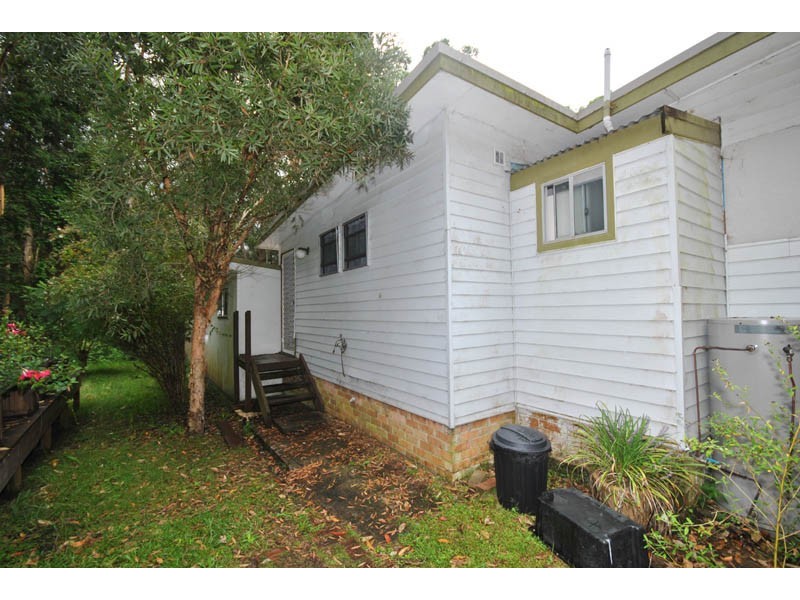 1/3 Lakeside Drive, Macmasters Beach NSW 2251