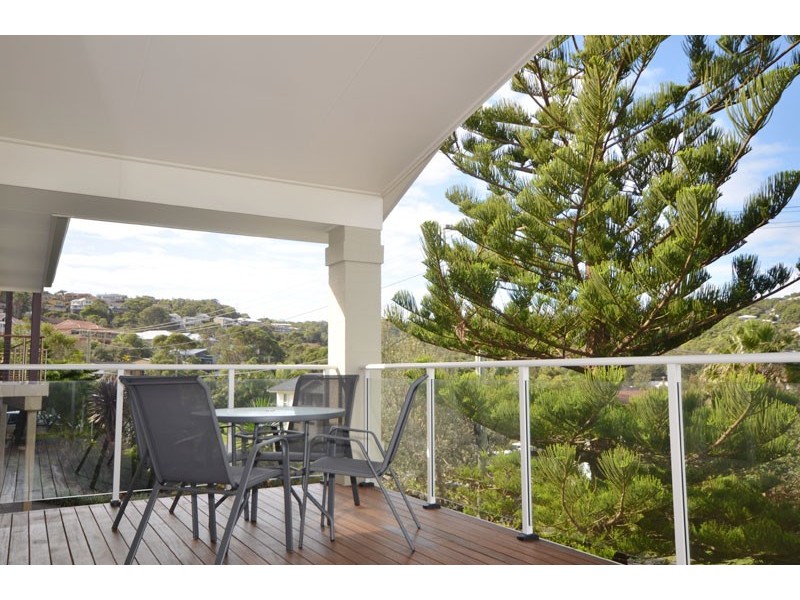 103 Del Rio Dr, Copacabana NSW 2251