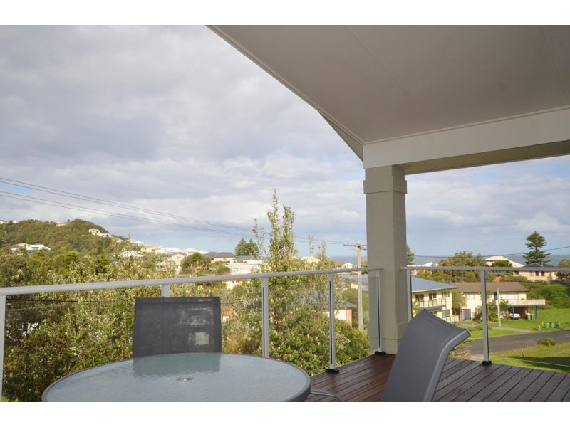 103 Del Rio Dr, Copacabana NSW 2251