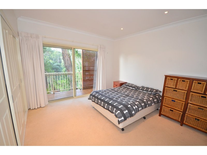 102 Ridgway Rd, Avoca Beach NSW 2251