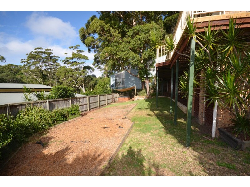 102 Ridgway Rd, Avoca Beach NSW 2251