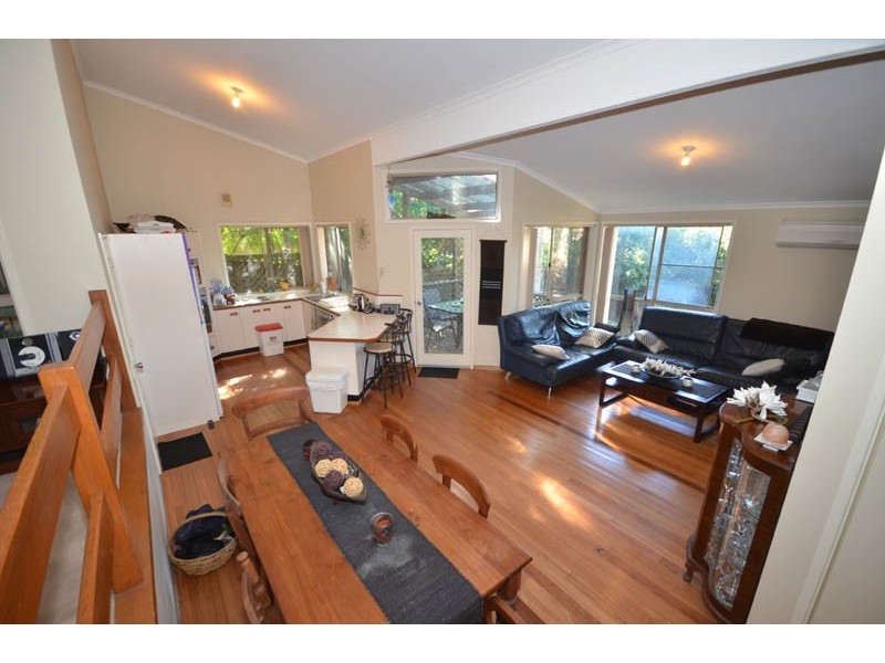2/227 The Round Drive, Avoca Beach NSW 2251