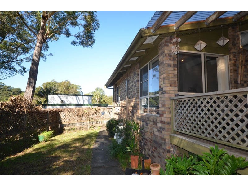 2/227 The Round Drive, Avoca Beach NSW 2251