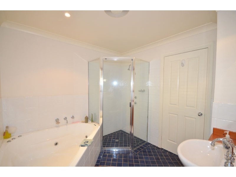 16 Cabbage Tree Ave, Avoca Beach NSW 2251