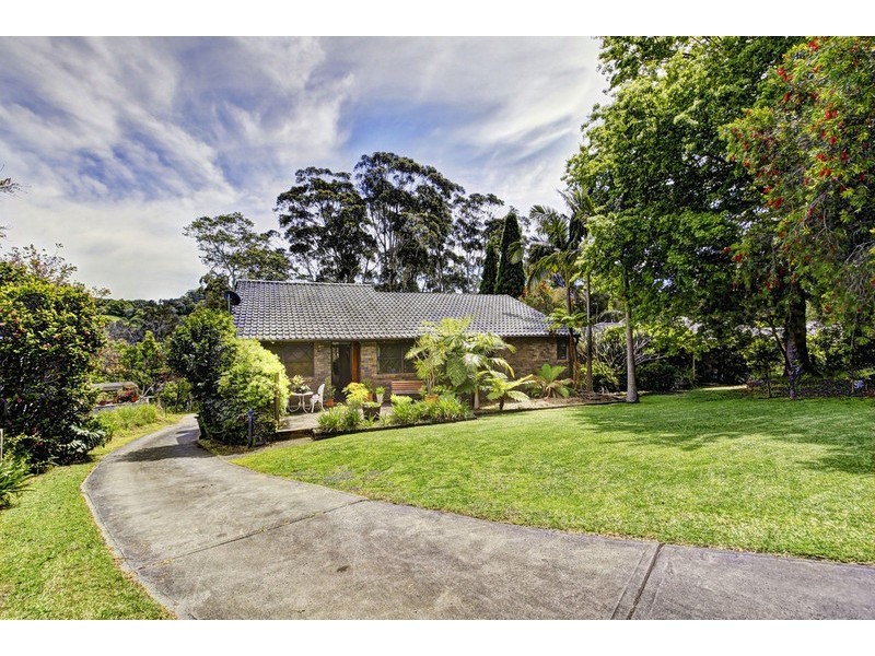 29 Karani Ave, Avoca Beach NSW 2251
