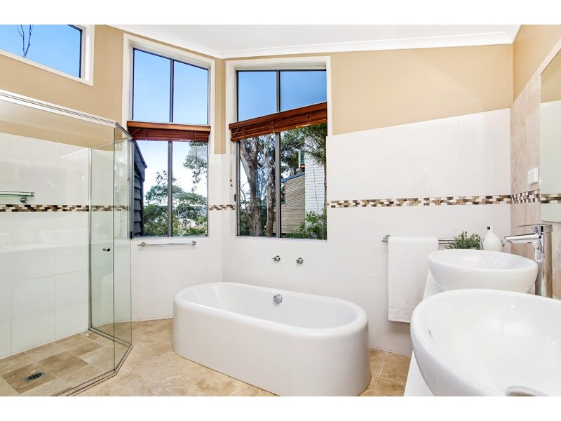 59 Surfrider Ave, North Avoca NSW 2260