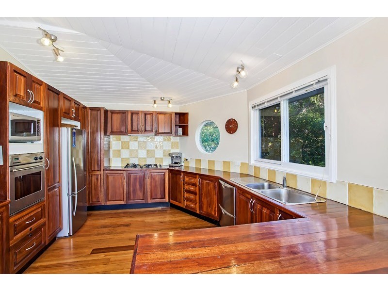 82 Oceano St, Copacabana NSW 2251