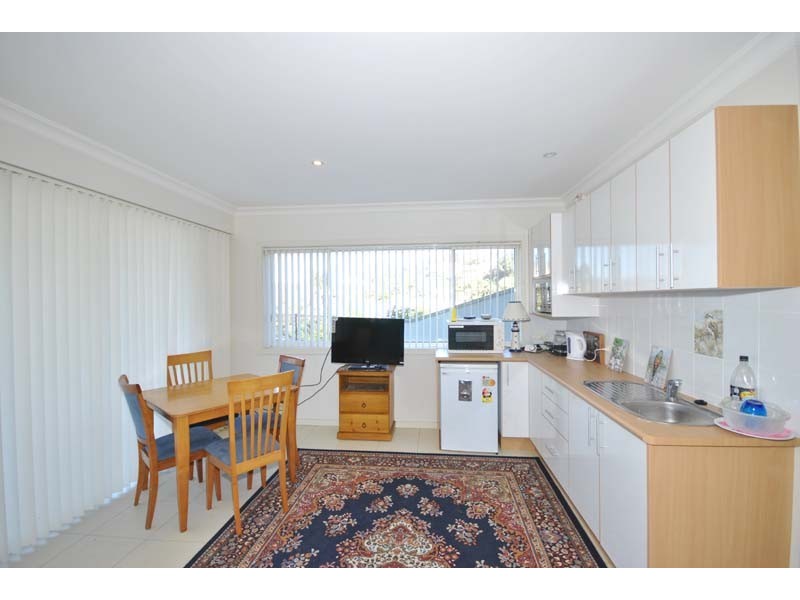 1/87 Copacabana Drive, Copacabana NSW 2251